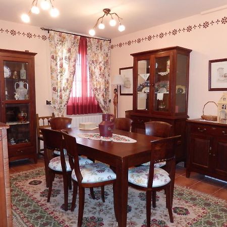 Apartamentos Turisticos Villa Y Corte Ampudia Dış mekan fotoğraf