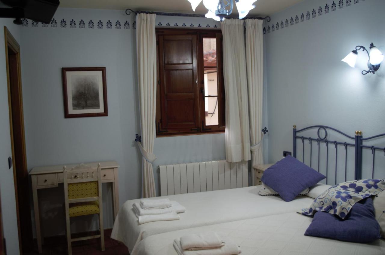 Apartamentos Turisticos Villa Y Corte Ampudia Dış mekan fotoğraf