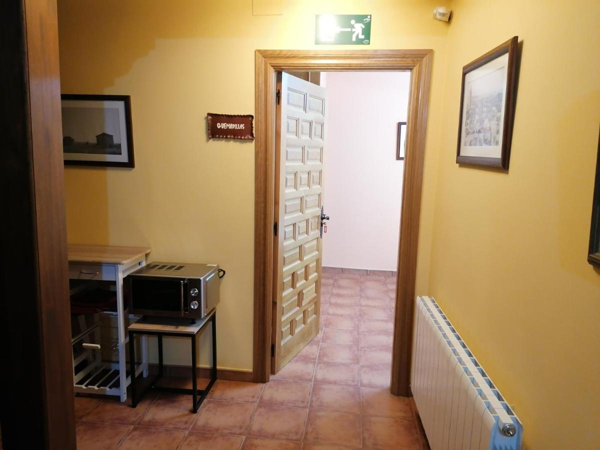 Apartamentos Turisticos Villa Y Corte Ampudia Dış mekan fotoğraf