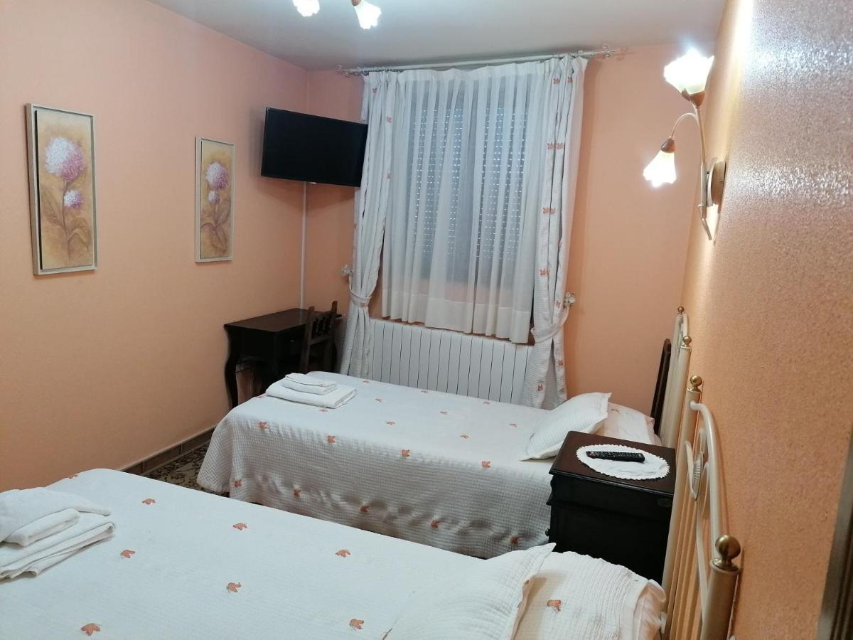 Apartamentos Turisticos Villa Y Corte Ampudia Dış mekan fotoğraf