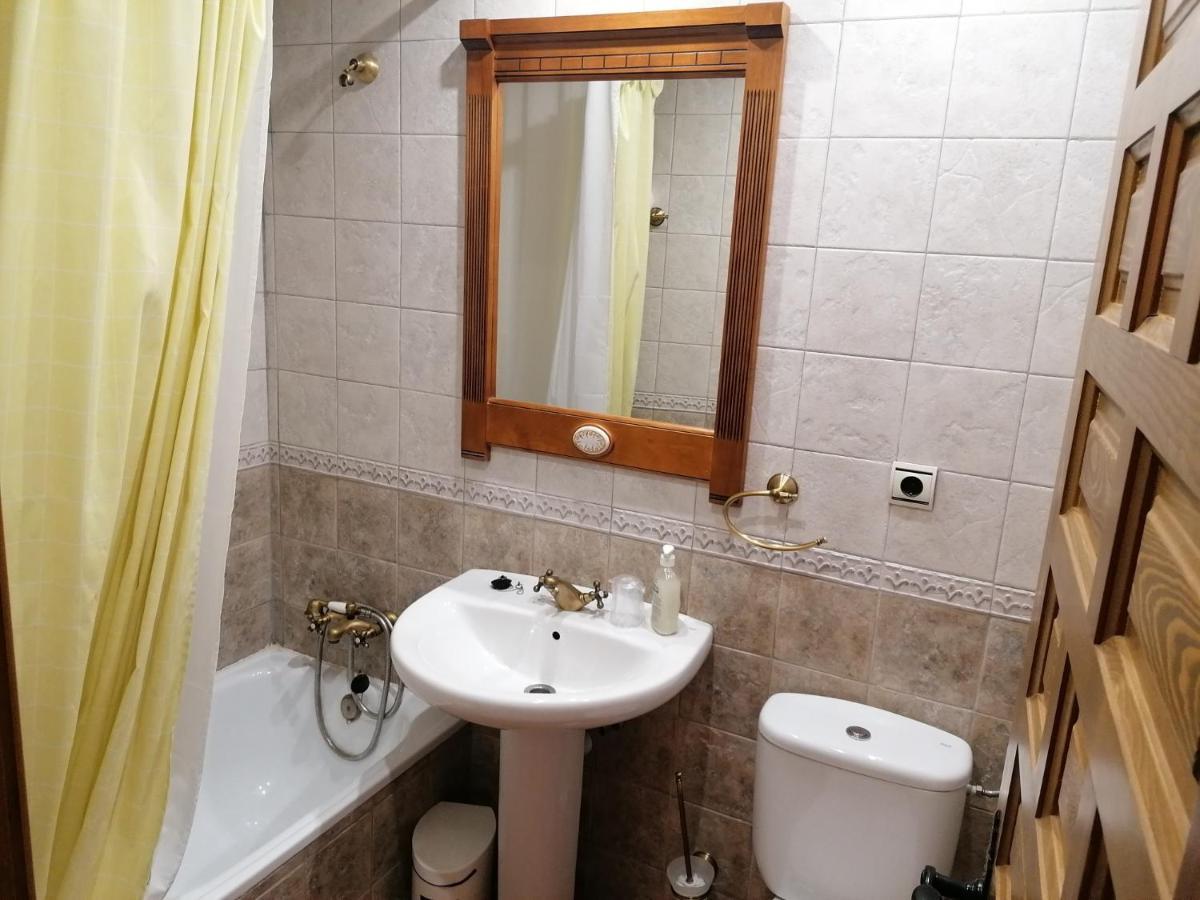 Apartamentos Turisticos Villa Y Corte Ampudia Dış mekan fotoğraf
