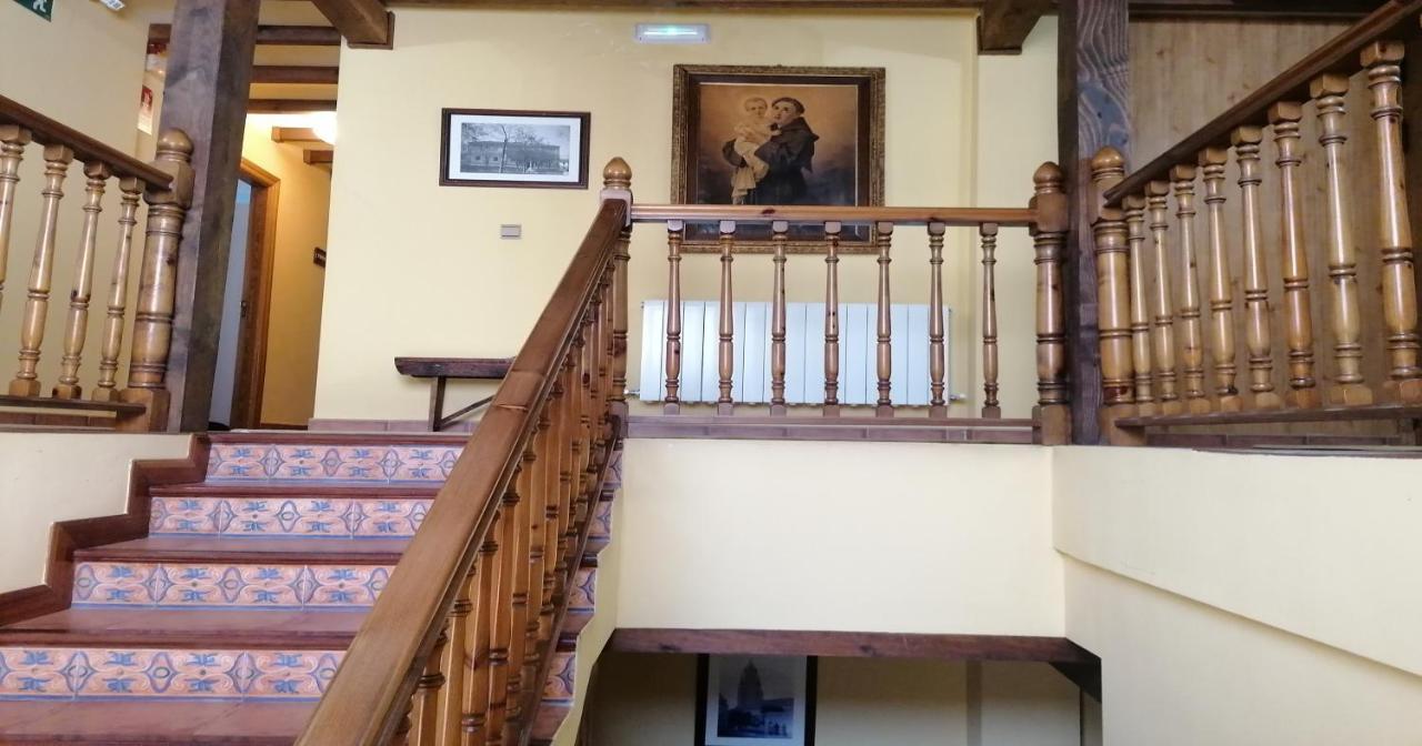 Apartamentos Turisticos Villa Y Corte Ampudia Dış mekan fotoğraf