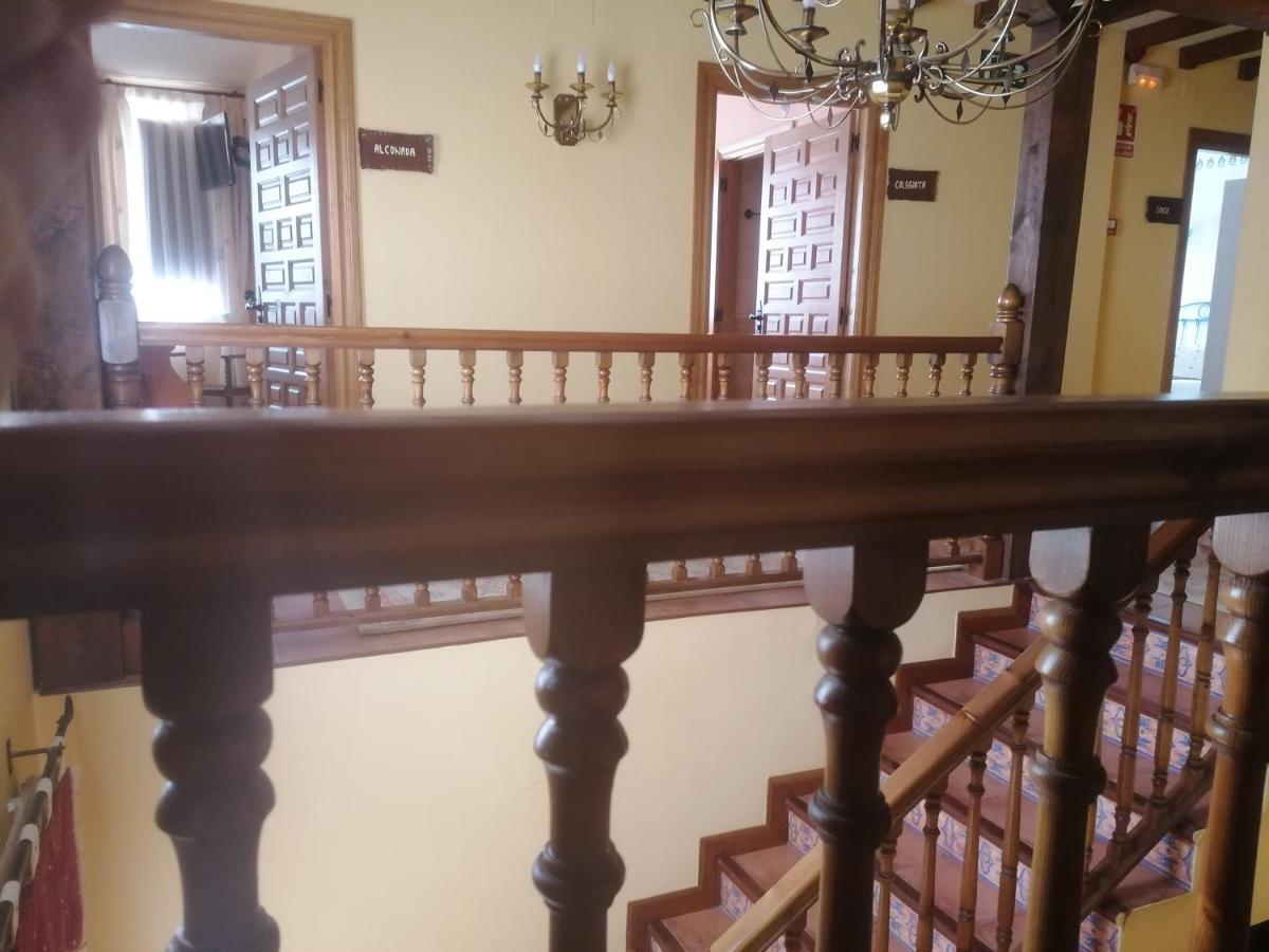 Apartamentos Turisticos Villa Y Corte Ampudia Dış mekan fotoğraf