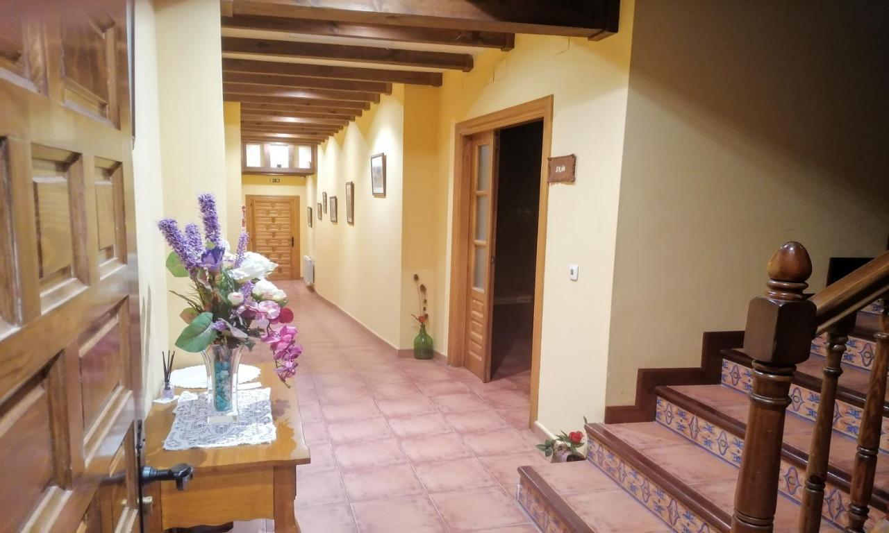 Apartamentos Turisticos Villa Y Corte Ampudia Dış mekan fotoğraf
