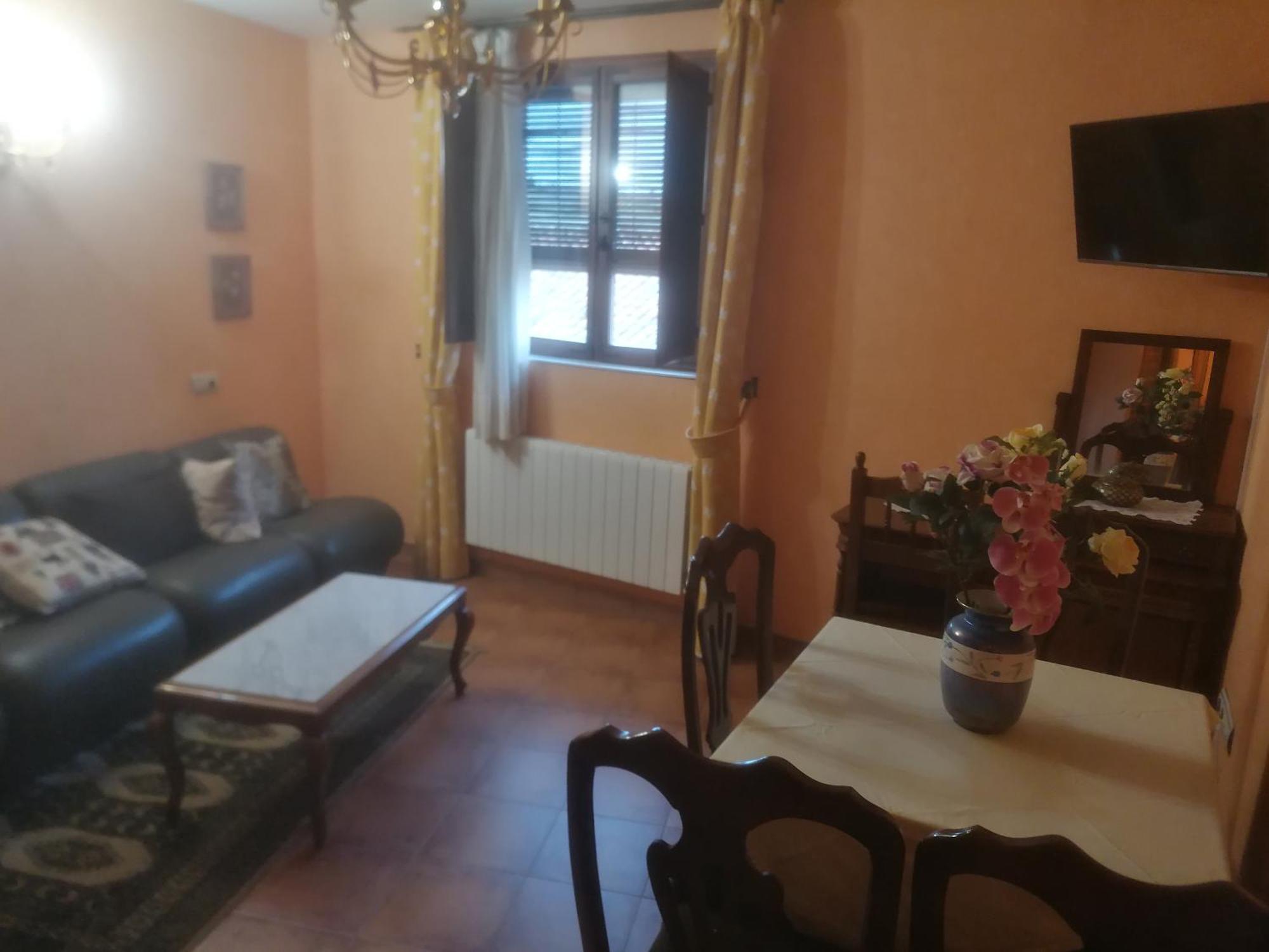 Apartamentos Turisticos Villa Y Corte Ampudia Dış mekan fotoğraf