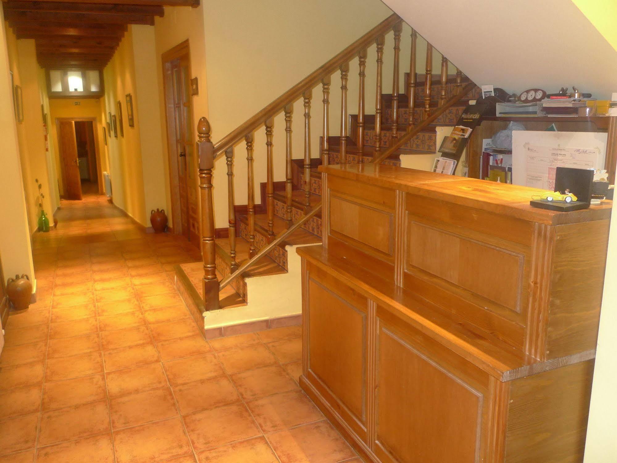 Apartamentos Turisticos Villa Y Corte Ampudia Dış mekan fotoğraf