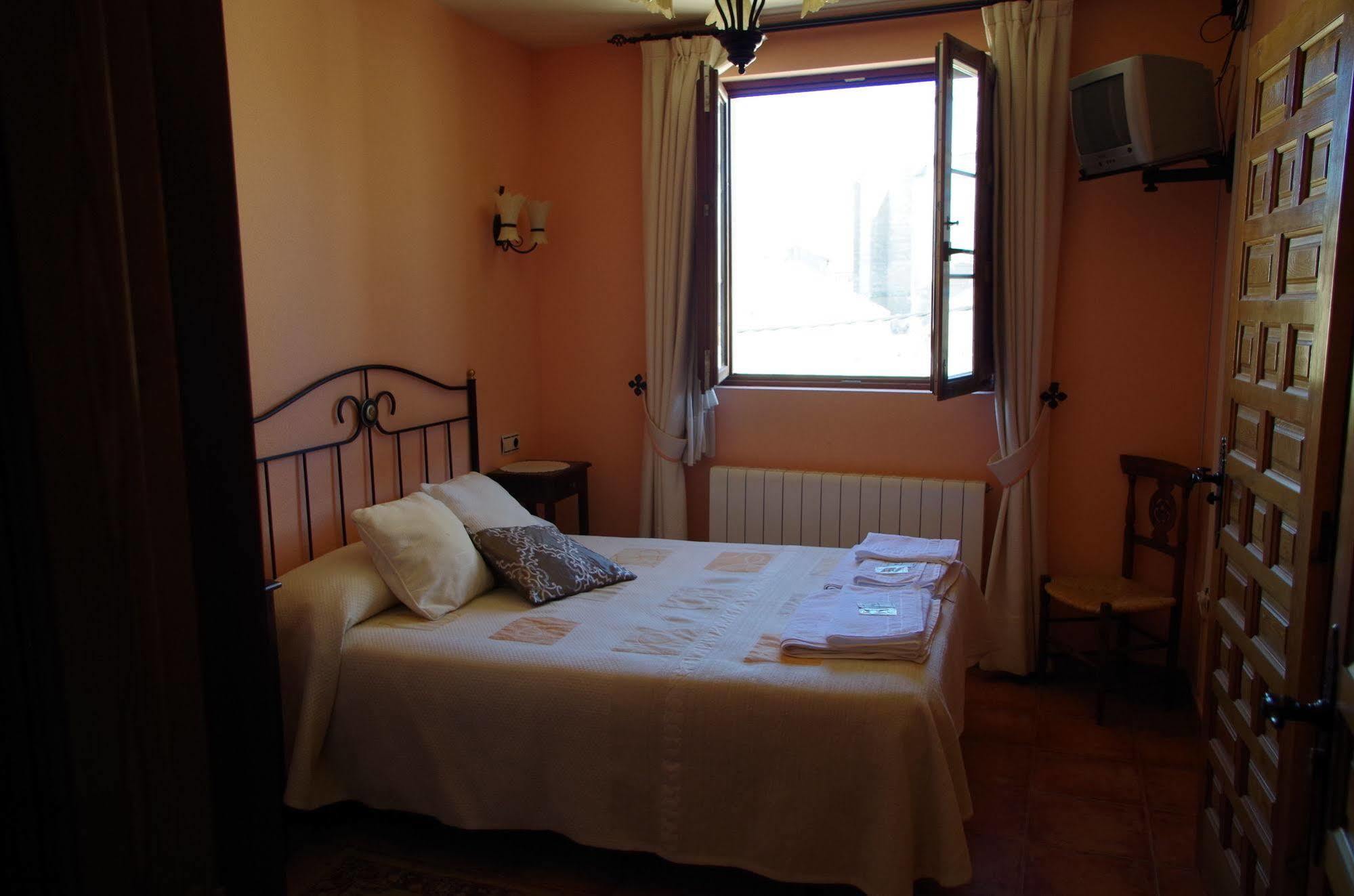 Apartamentos Turisticos Villa Y Corte Ampudia Dış mekan fotoğraf