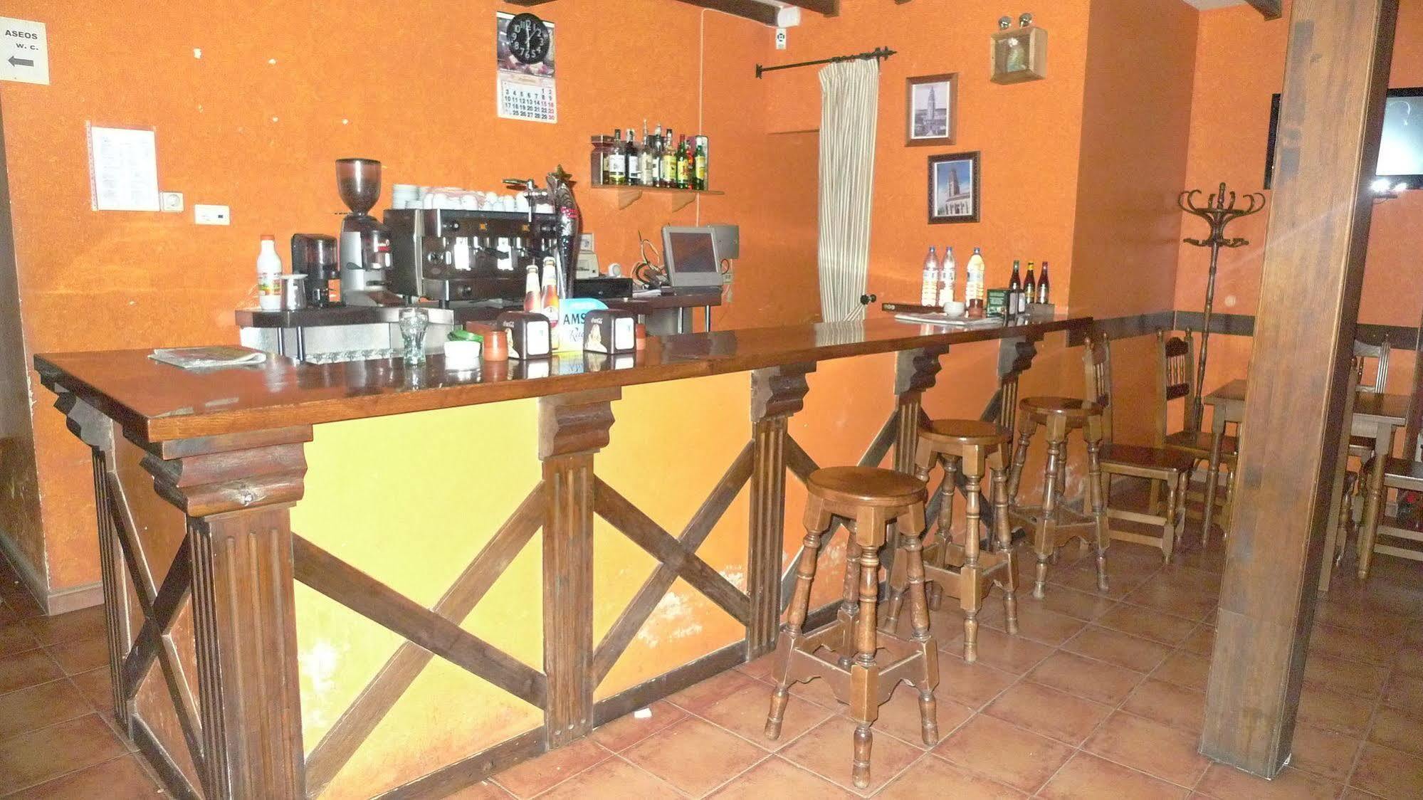 Apartamentos Turisticos Villa Y Corte Ampudia Dış mekan fotoğraf