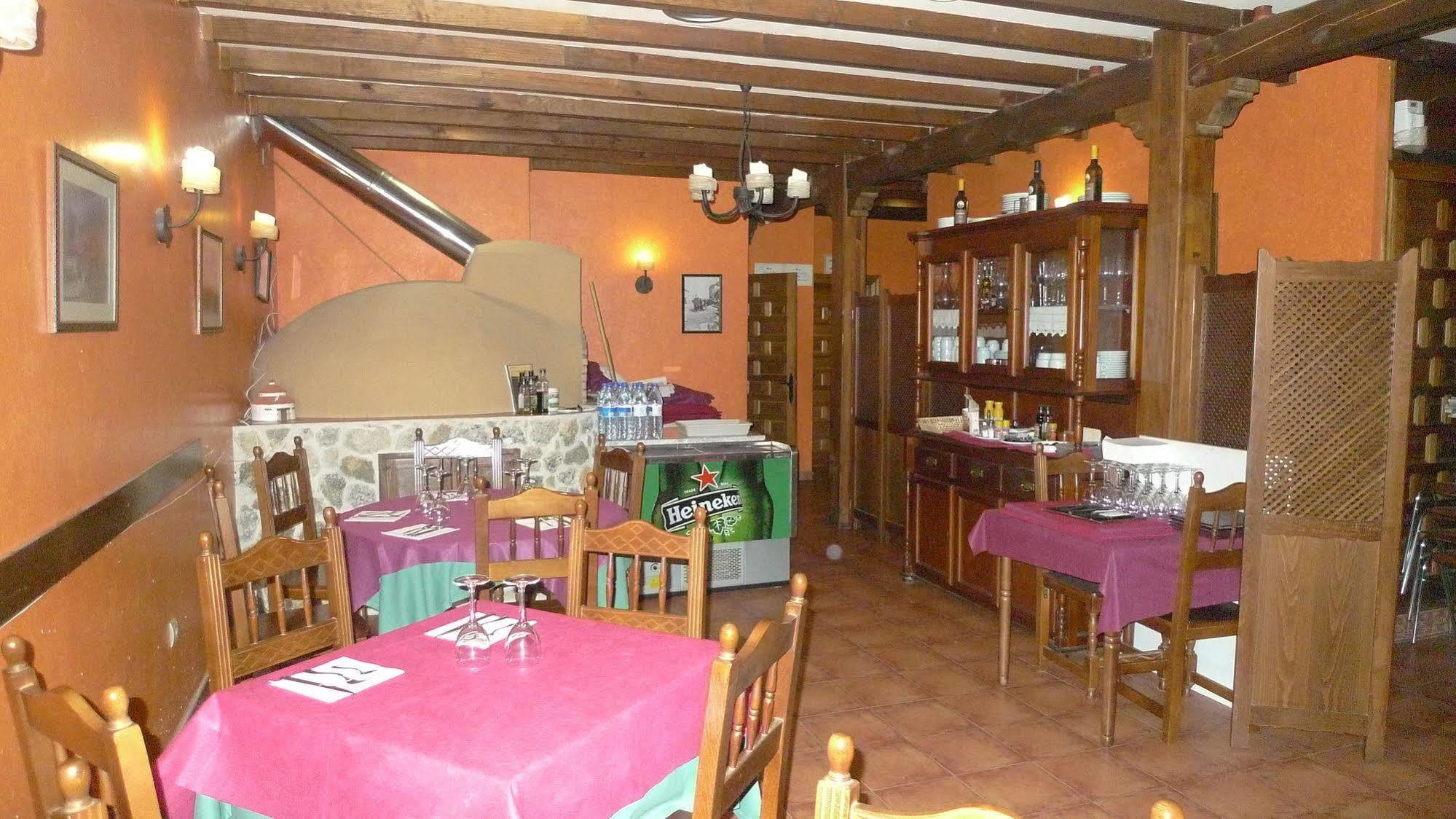 Apartamentos Turisticos Villa Y Corte Ampudia Dış mekan fotoğraf