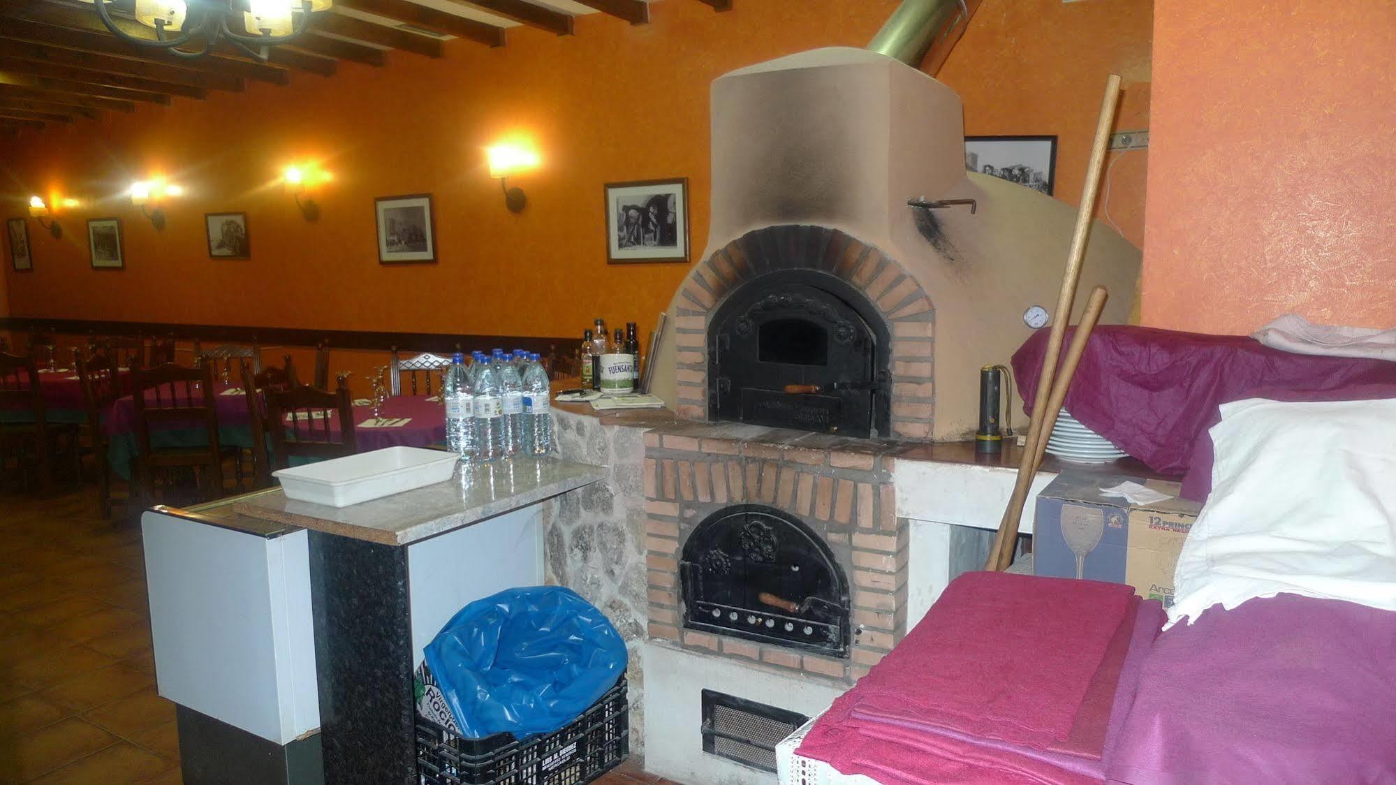 Apartamentos Turisticos Villa Y Corte Ampudia Dış mekan fotoğraf